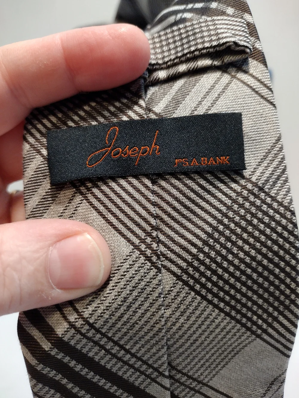 Jos A Bank Signature JOSEPH Collection Tie Brown And Gray Plaid 100% Silk